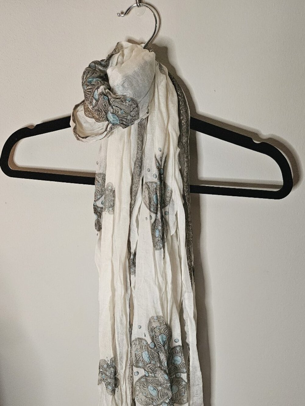 Cher x Vida White and Turquoise Modal Long Scarf 2017